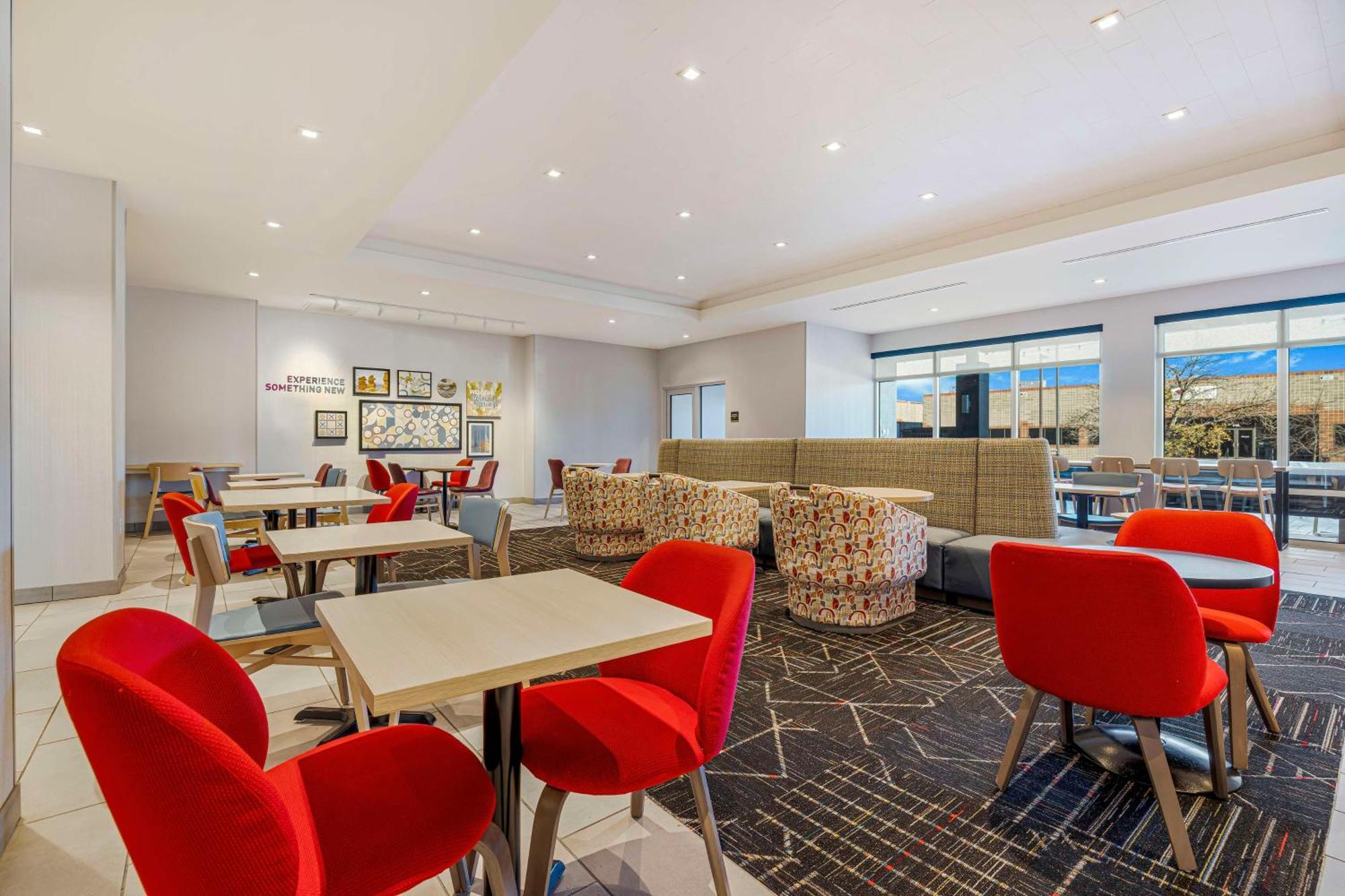 Home2 Suites By Hilton Colorado Springs Airport מראה חיצוני תמונה