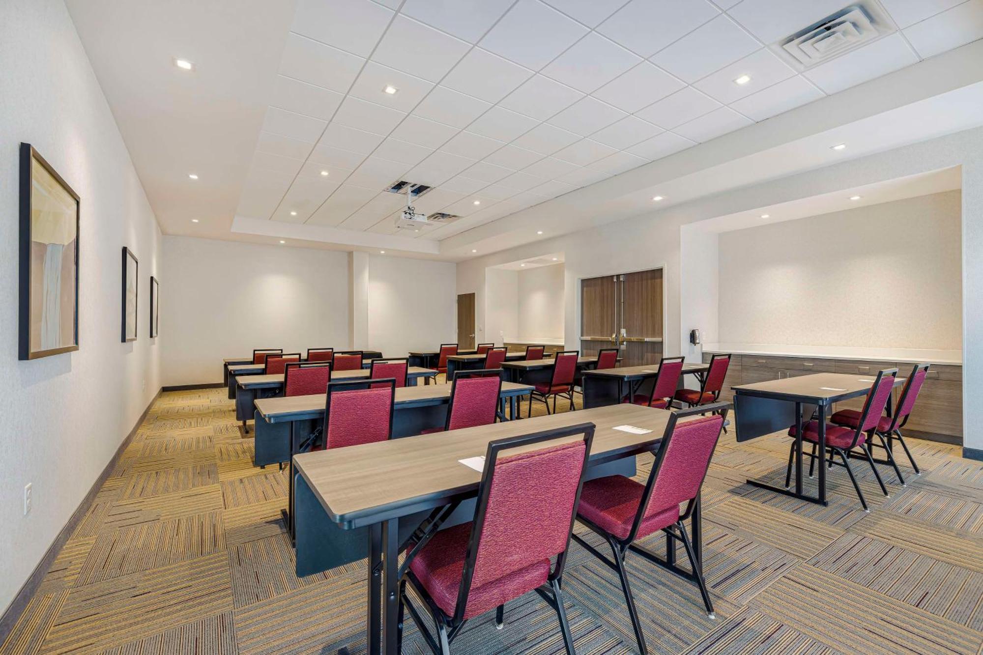 Home2 Suites By Hilton Colorado Springs Airport מראה חיצוני תמונה