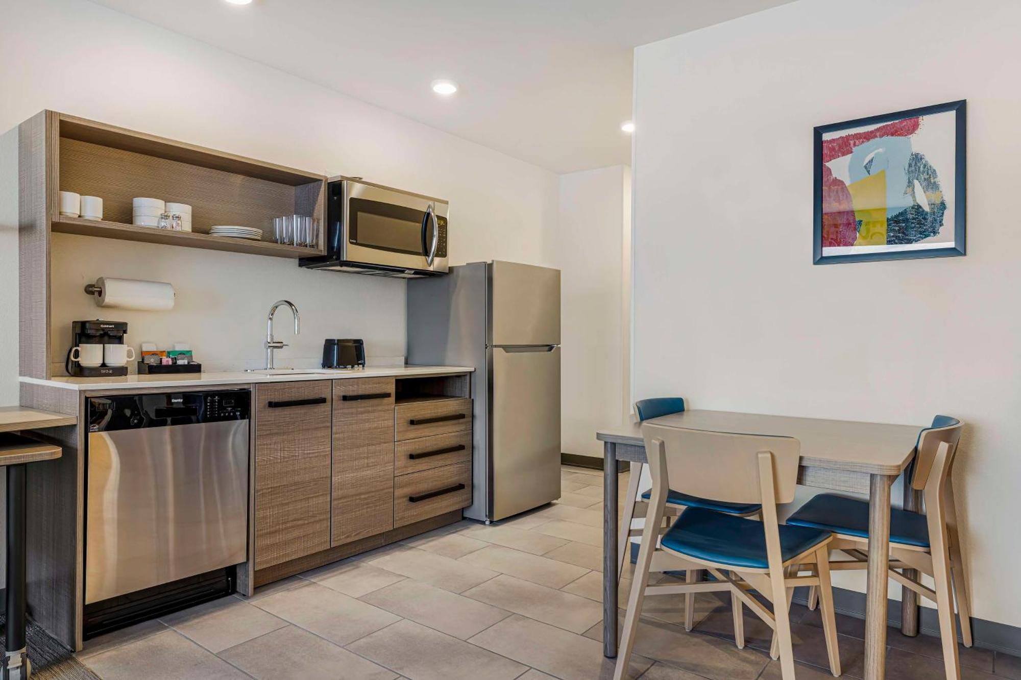 Home2 Suites By Hilton Colorado Springs Airport מראה חיצוני תמונה