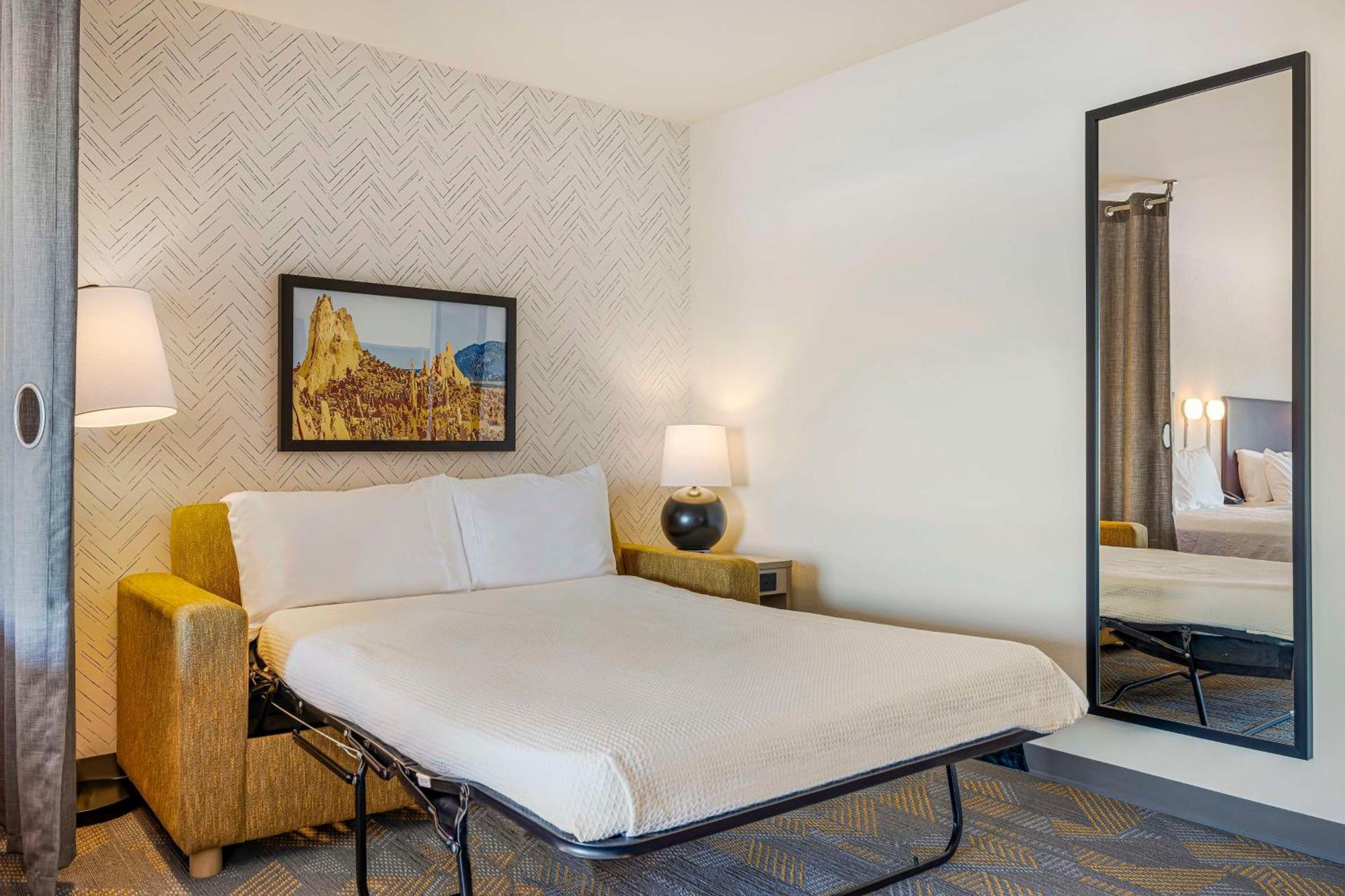 Home2 Suites By Hilton Colorado Springs Airport מראה חיצוני תמונה
